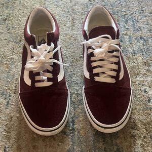 Platform Vans- Classic Burgundy Suede Women size 8